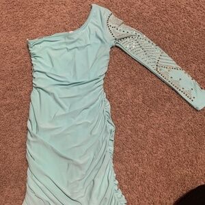 Light green fitted bodycon dress